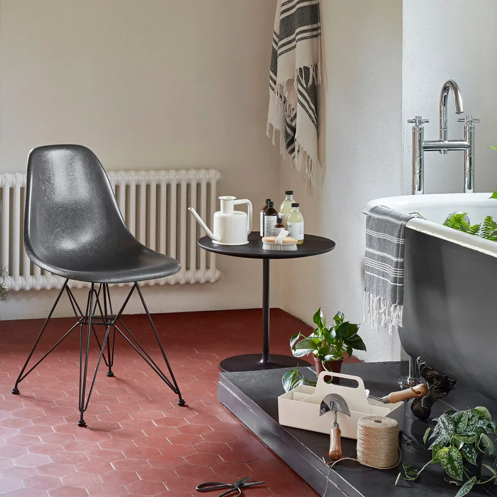 Eames Fiberglass Side Chair DSR stol, Elephant hide grey-Dark basic Vitra