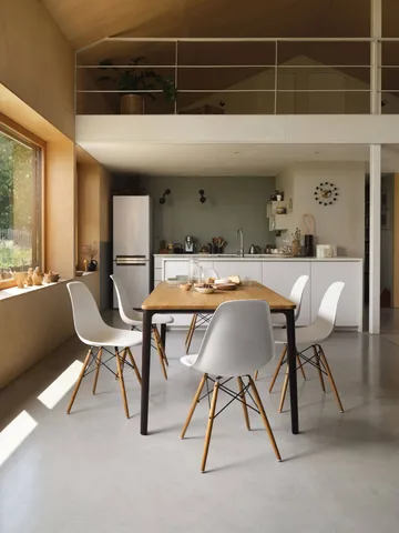 Eames Plastic Side Chair RE DSW stol - White-dark maple - Vitra