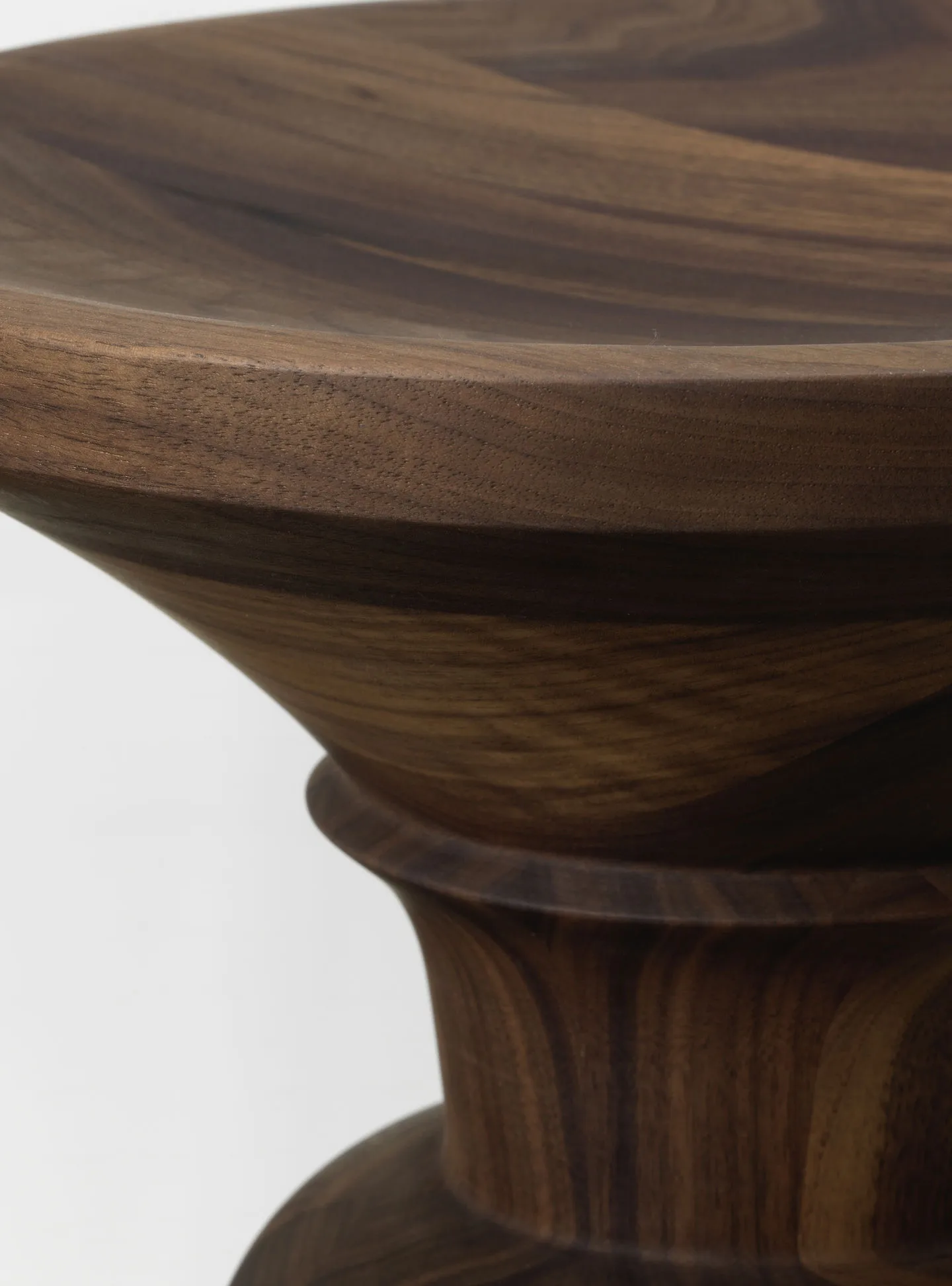 Eames Stool sittpall model B, Dark walnut Vitra