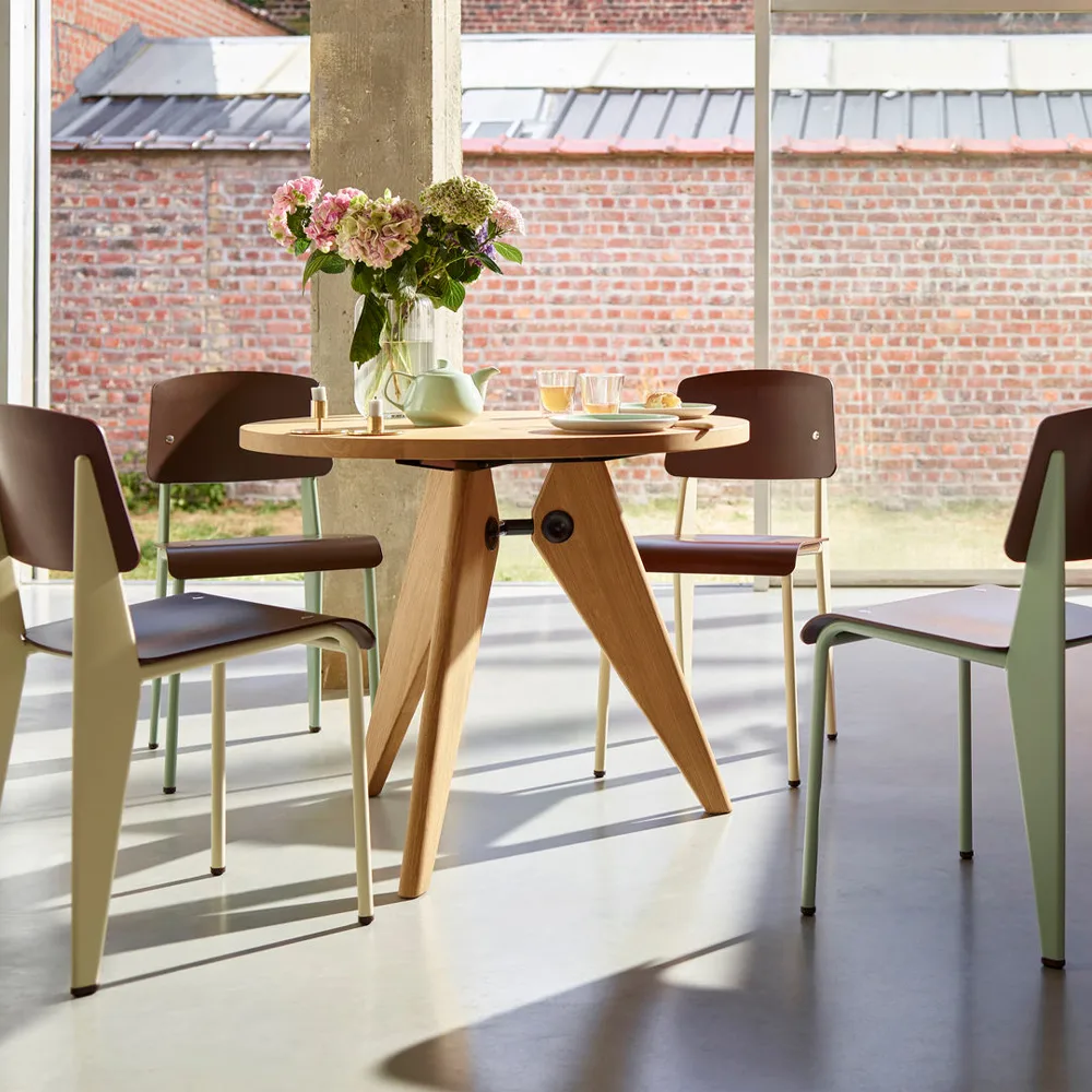 Guéridon matbord, Oiled oak ø105cm Vitra