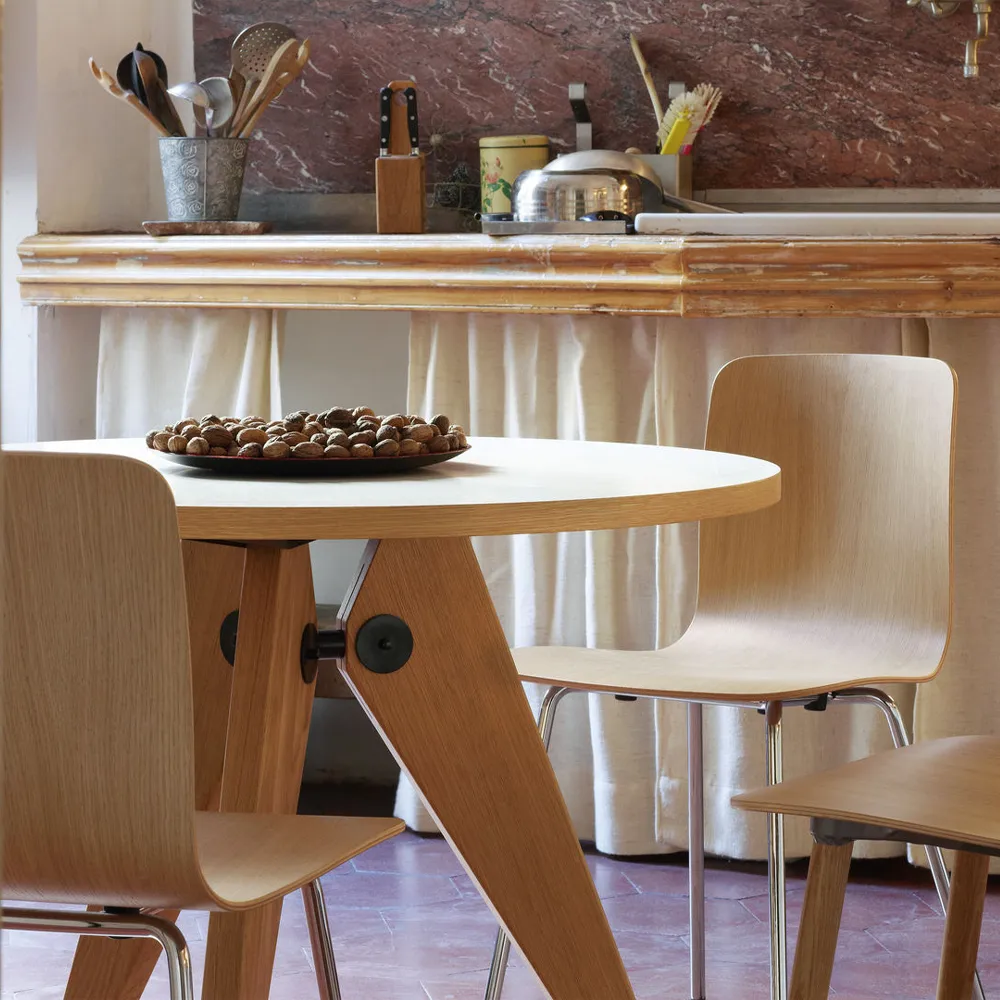 Guéridon matbord, Oiled walnut ø90cm Vitra
