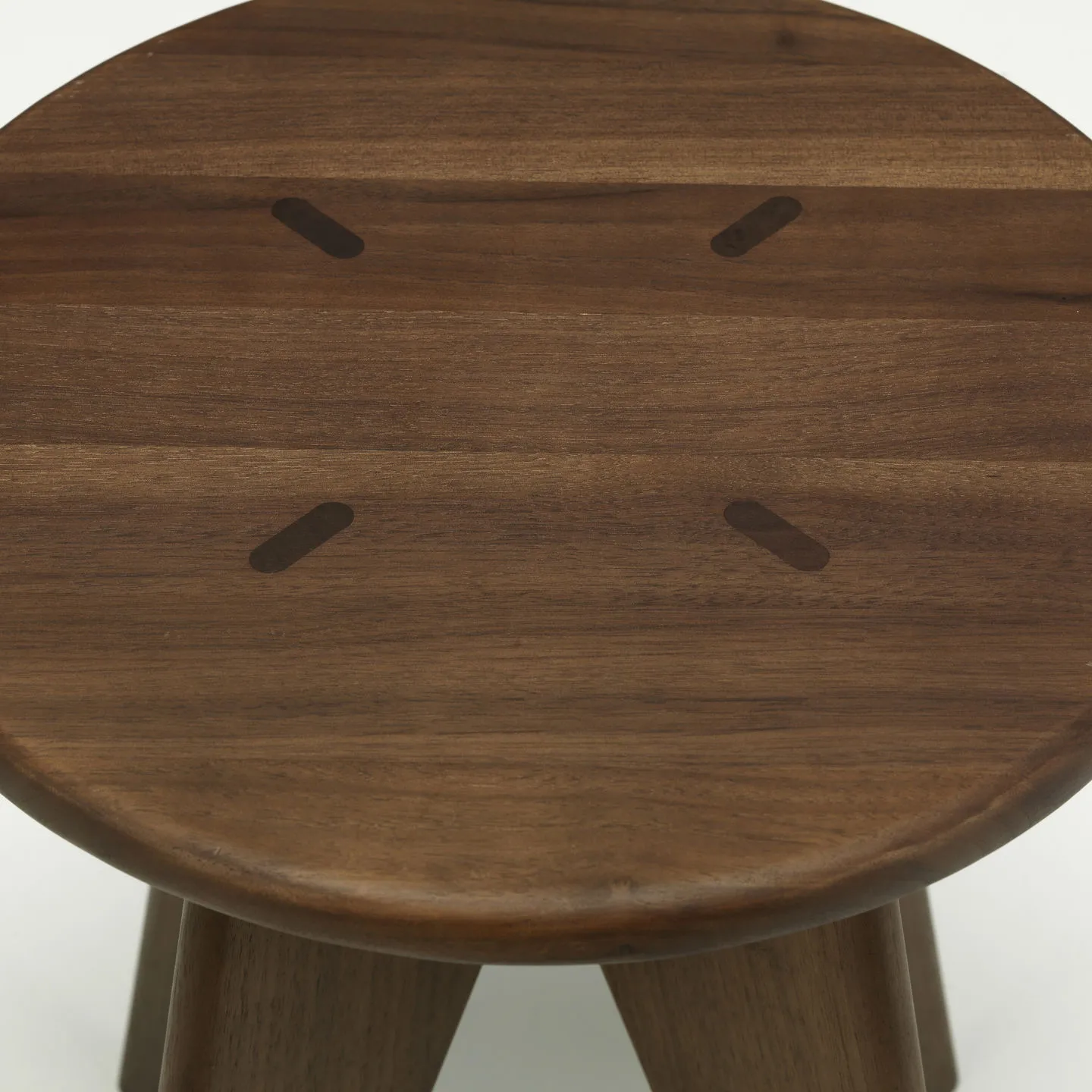 Tabouret Bois rund pall, Oljad valnöt, Ø35x45 cm Vitra