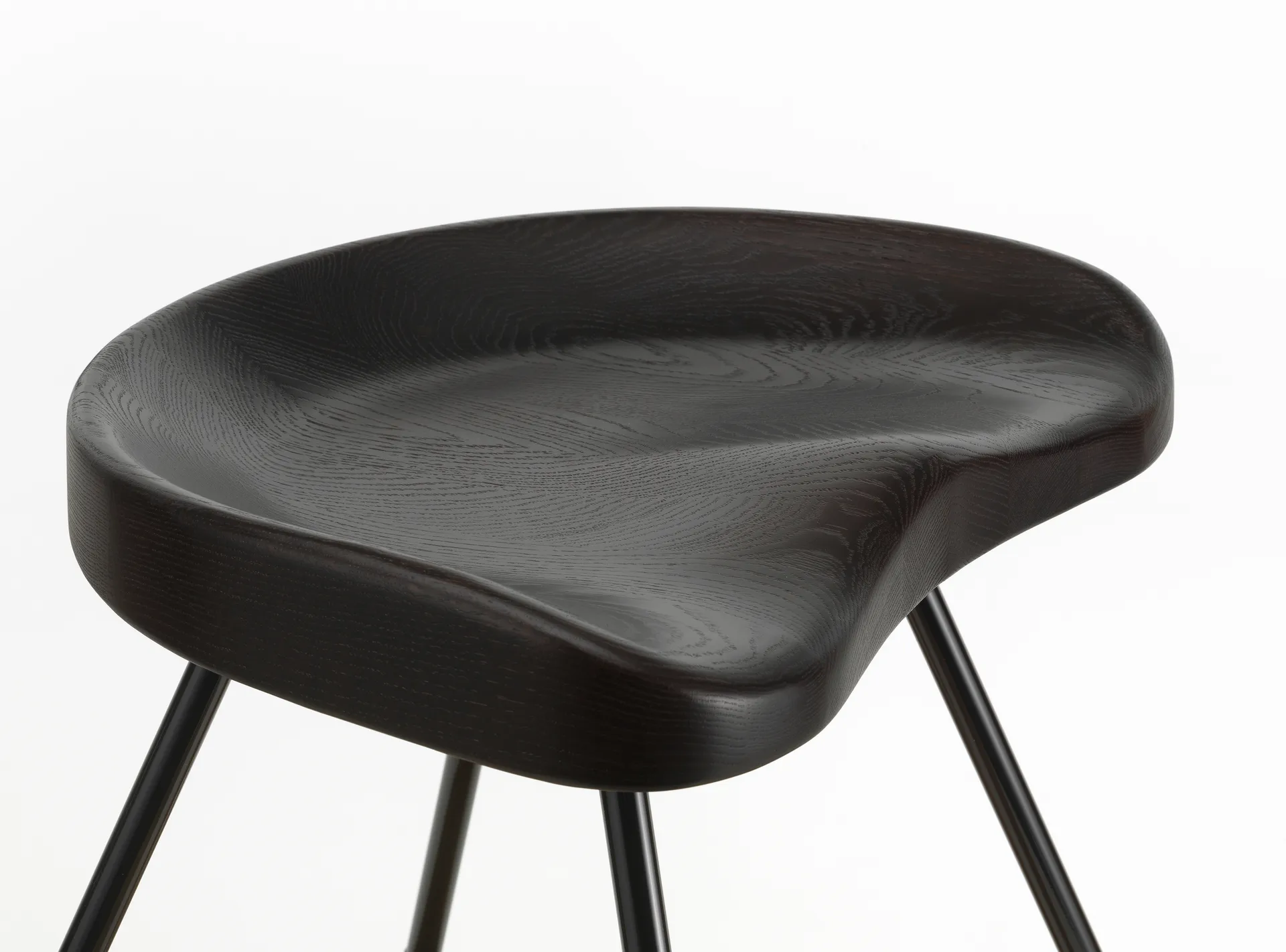 Tabouret No 307 pall, Mörk ek-Deep black (svart) Vitra