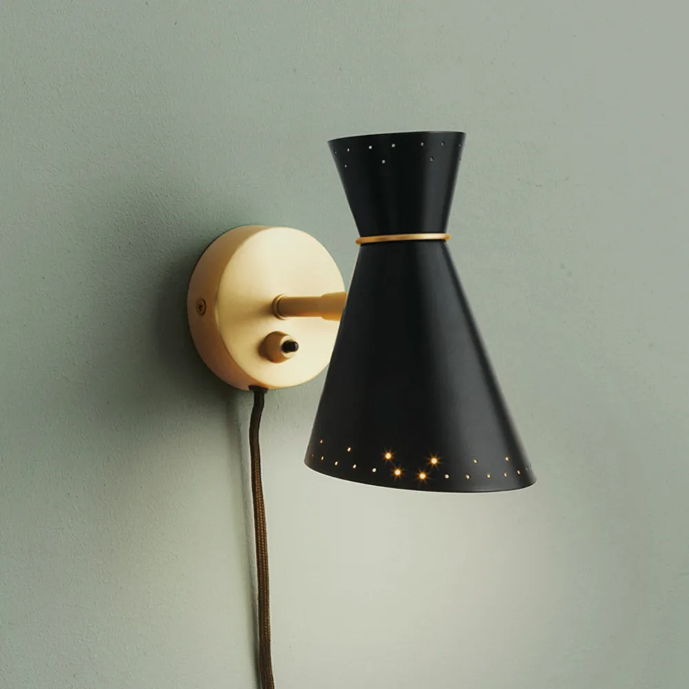 Bloom vägglampa, black noir/warm white, stripe Warm Nordic