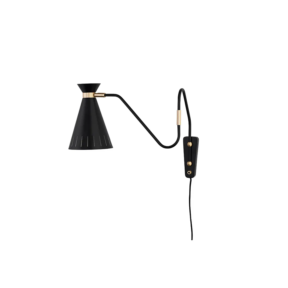 Cone vägglampa, black noir, mässingdetaljer Warm Nordic