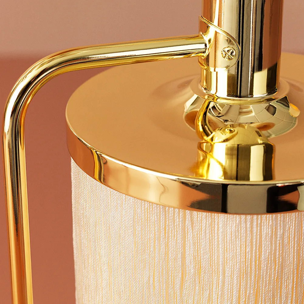 Fringe bordslampa, Cream white Warm Nordic