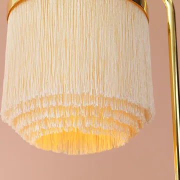 Fringe golvlampa - pale pink, mässingspläterat stål - Warm Nordic