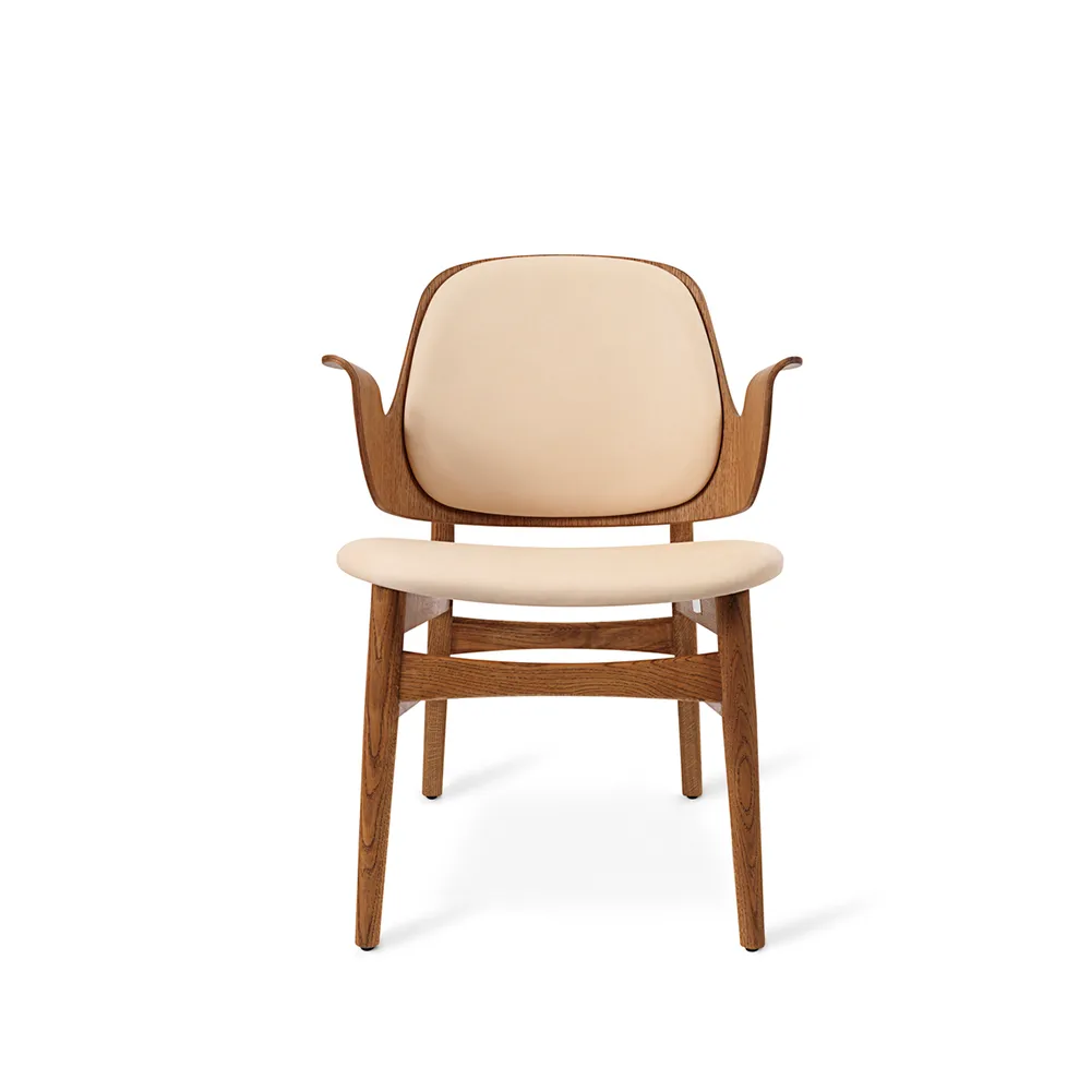 Gesture loungestol, läder vegetal 90 natur, teakoljat ekstativ, sits i latte Warm Nordic