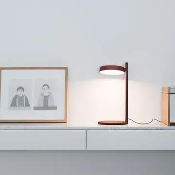 w182 Pastille b2 bordslampa - olive green, lång arm - Wastberg+
