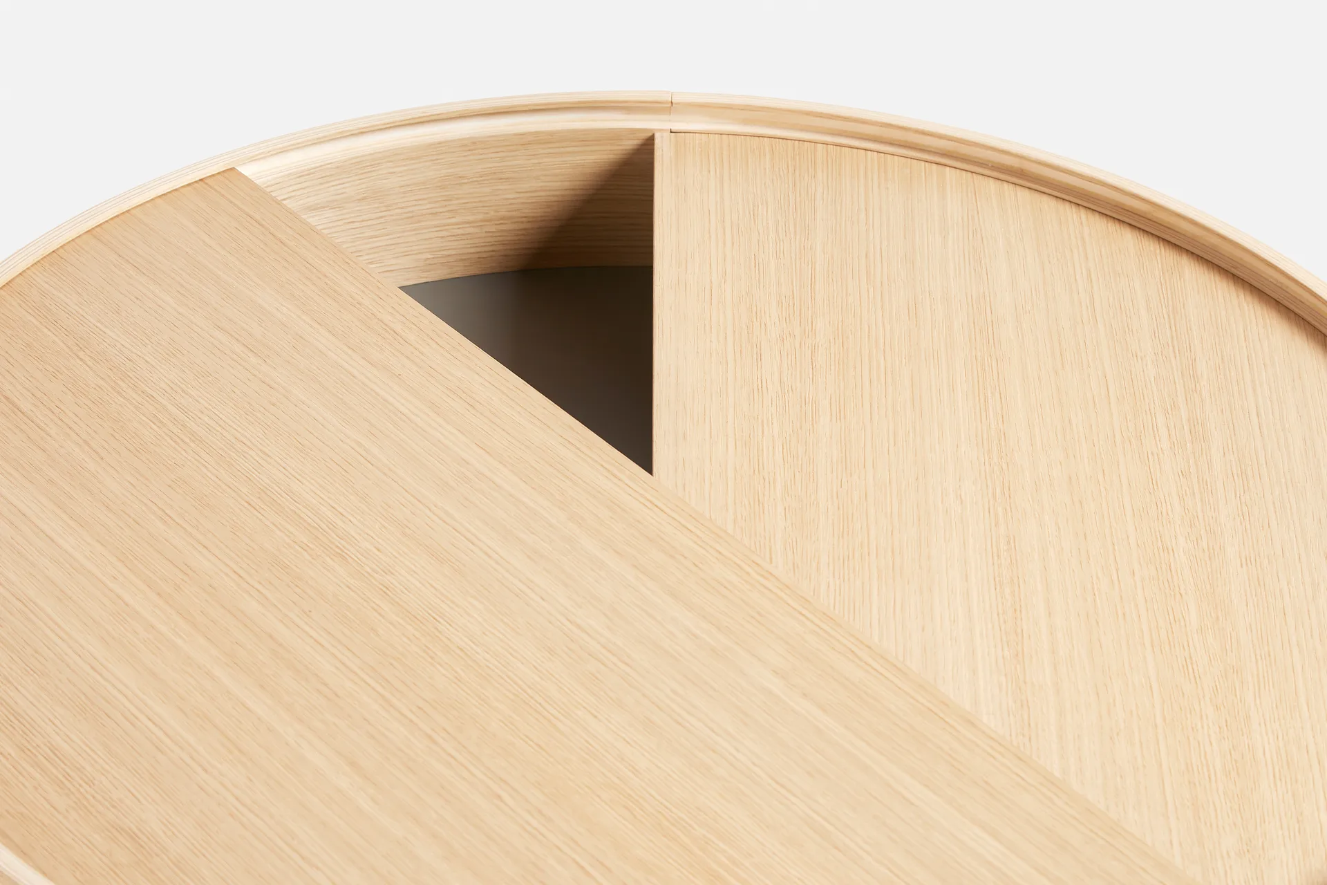Arc soffbord Ø89 cm, Vitpigmenterad ek Woud