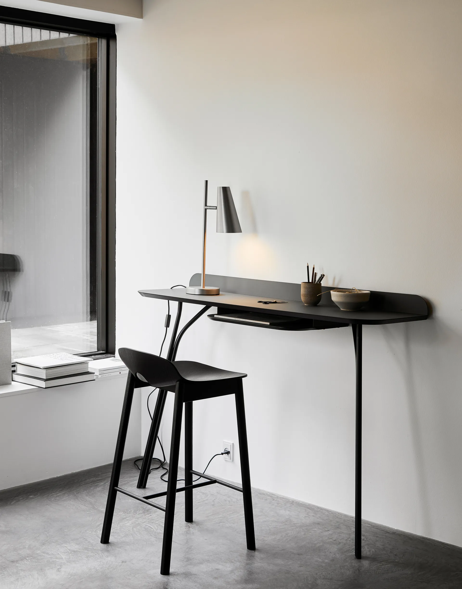 Tree konsollbord hög 96x130 cm, Black Fenix 0720 Woud