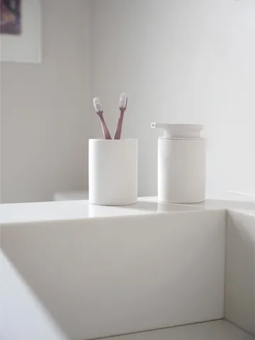 Karma tandborstmugg - White - Zone Denmark