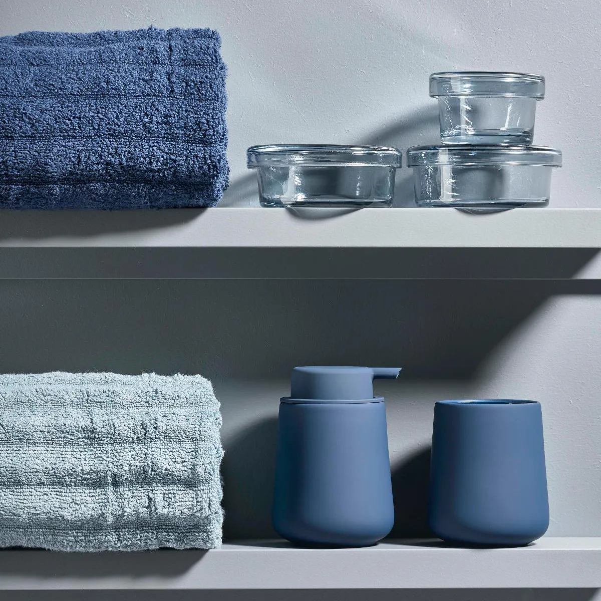 Nova One tandborstmugg, royal blue Zone Denmark