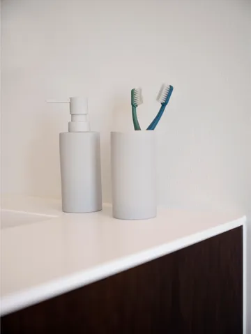 Solo tvålpump - Soft Grey - Zone Denmark